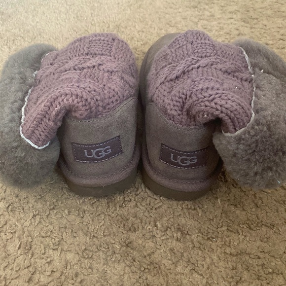 Little Girl Uggs - Picture 2 of 2